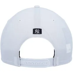 Men's New York Yankees '47 White Flag Flutter Hitch Snapback Hat -San Diego Padres Caps Sales mens 47 white new york yankees flag flutter hitch snapback hat pi4569000 altimages ff 4569730 94f1f337308db8d6bcd2alt4 full