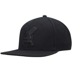 Men's Los Angeles Dodgers Pro Standard Black Triple Black Wool Snapback Hat